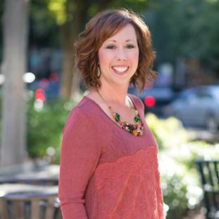 Jen Jerkins headshot